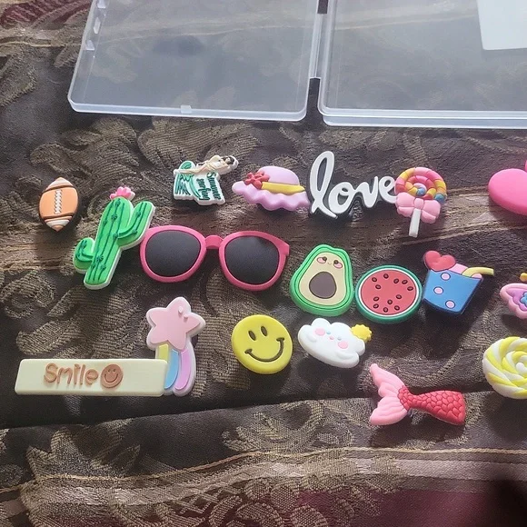 Bogg 30 Charms Boxed Counted Theme Beach Like My Bogg Bag Looks Fab On - Picture 2 of 6